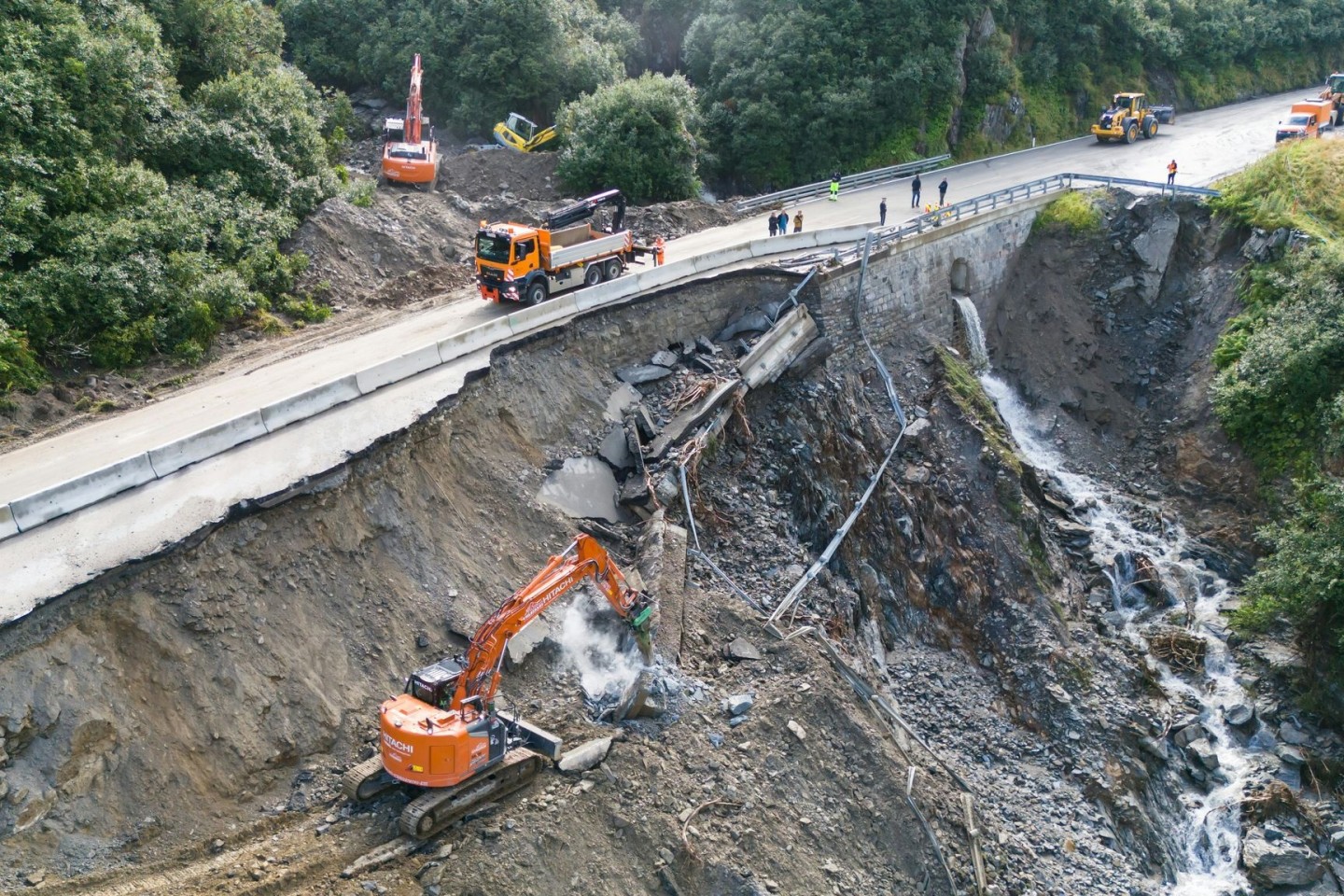 Die Arlbergstraße wurde in einem Unwetter schwer beschädigt. (Foto: Archiv)