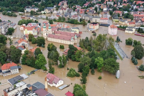 Hochwasser von Polen bis Österreich: Deutschland rüstet sich