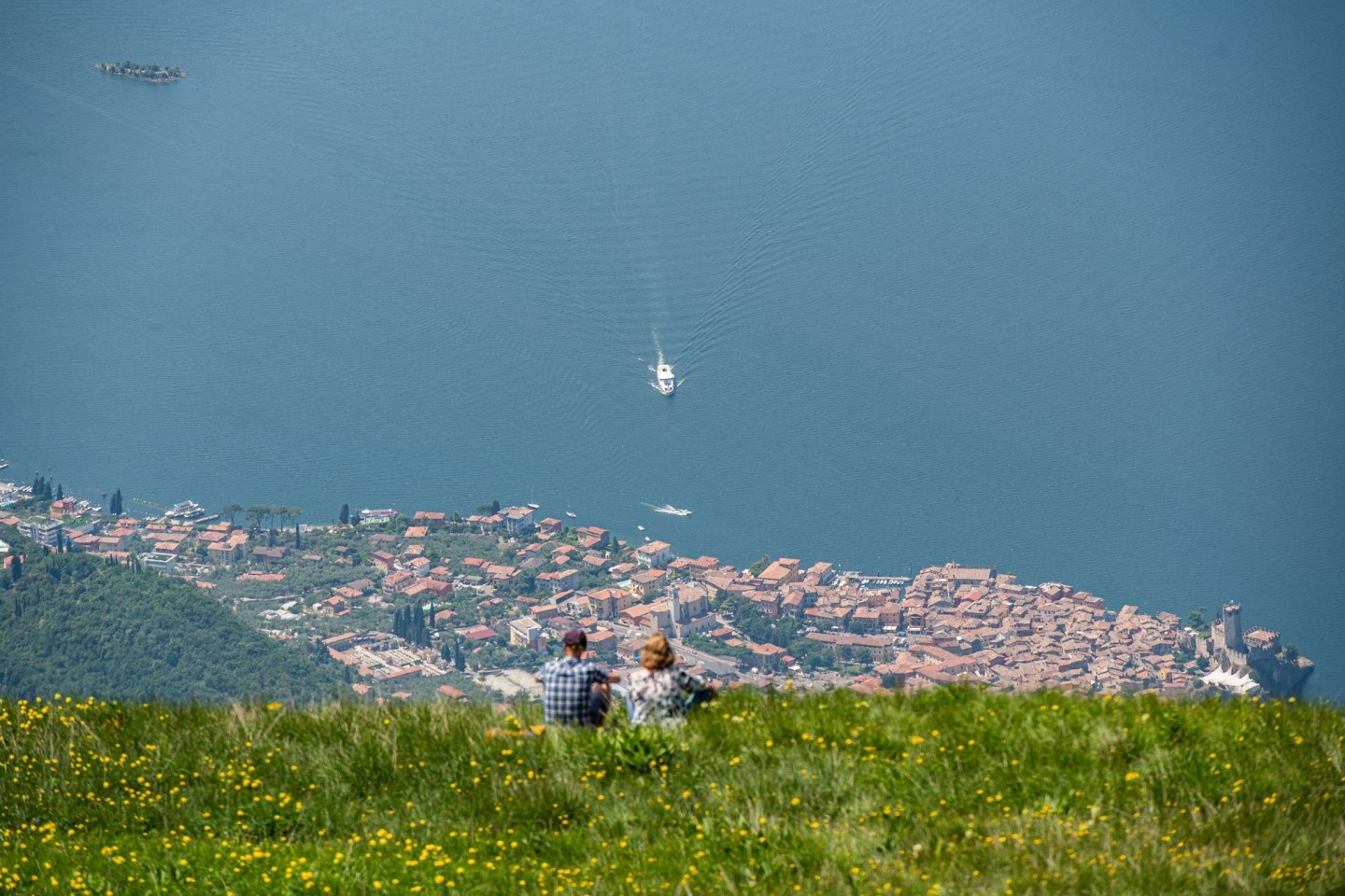 Am Gardasee, der bei Deutschen besonders beliebt ist, gibt es einen schweren Ausbruch des Norovirus.