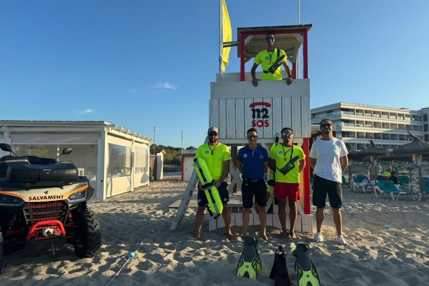 Rettungsschwimmer auf Mallorca haben fünf Deutsche gerettet. Die Urlauber waren von plötzlich einsetzenden starken Strömungen aufs Meer hinausgezogen worden. 