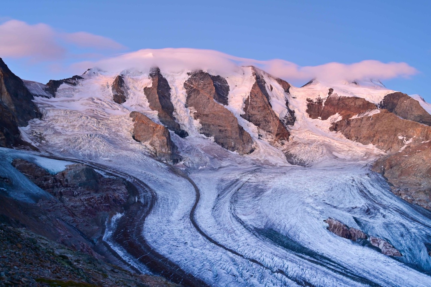 Der Piz Palü in der Abenddämmerung - wie es hier wohl in zehn Jahren aussehen wird?