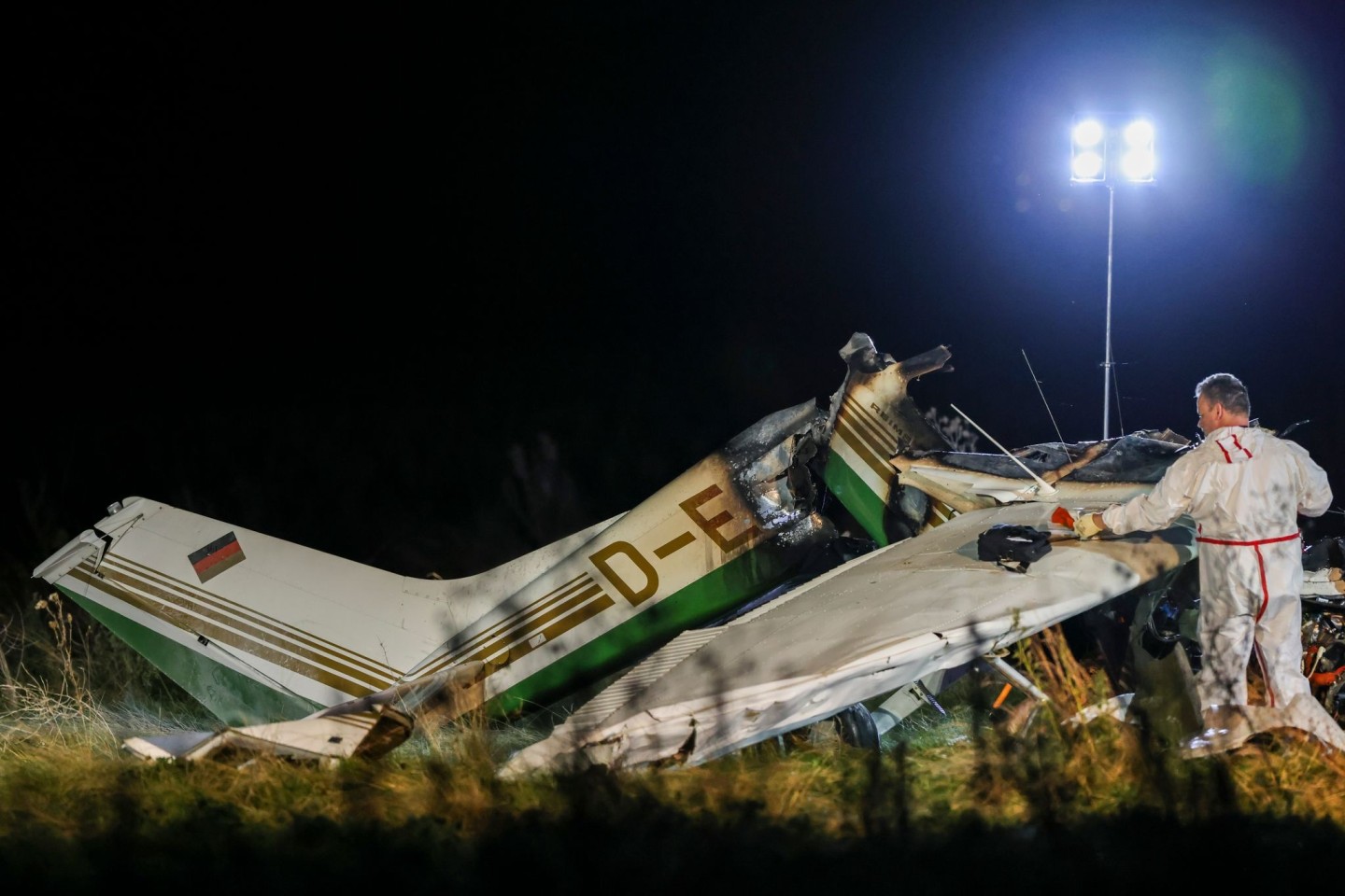 Beim Absturz einer Cessna nahe Soest sind zwei Menschen ums Leben gekommen. 