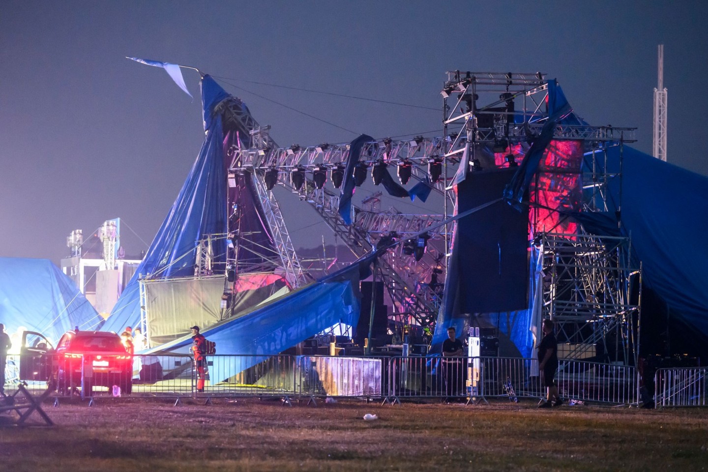 Ein Sturm hat ein ausgelassenes Open-Air-Festival in der Slowakei abrupt unterbrochen.